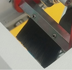 Tape smoothing brush